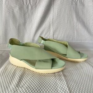 Camper Balloon Sling Back Sandals Womens size 39 Light Green 100% Leather